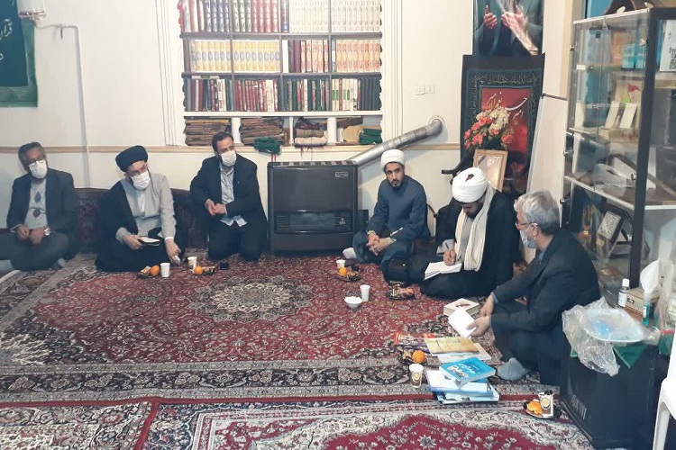 پرداختن به موضوع جلسات خانگی قرآن؛ کار ارزشمند مکتب امام زمان(عج)