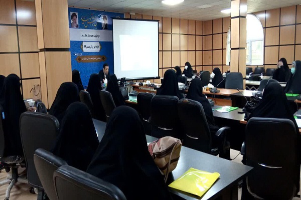 شرکت 23 بانوی لرستانی در دوره تربیت معلم &laquo;سبک زندگی قرآنی&raquo;