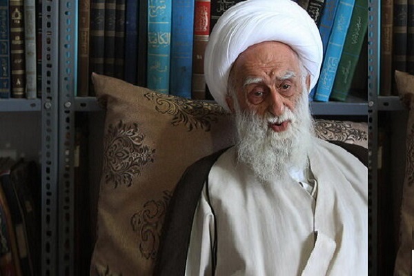 آیت&zwnj;الله نظری زنگ انقلاب را در ساری به صدا درآورد