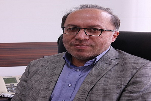 کاشت نهال با نام شهدای انقلاب در همدان