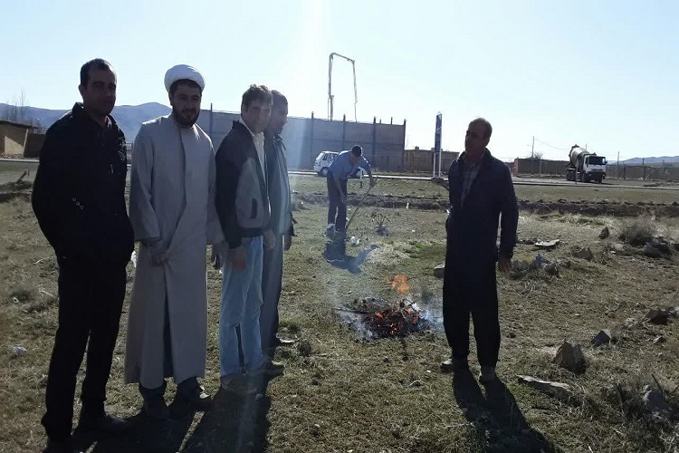 وقتی تبلیغ و اثربخشی تمام دغدغه یک روحانی میشود/خود را از اهالی این روستا میدانم وقتی تبلیغ و اثربخشی تمام دغدغه یک روحانی میشود/خود را از اهالی این روستا میدانم