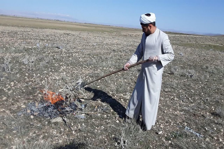 وقتی تبلیغ و اثربخشی تمام دغدغه یک روحانی میشود/خود را از اهالی این روستا میدانم وقتی تبلیغ و اثربخشی تمام دغدغه یک روحانی میشود/خود را از اهالی این روستا میدانم