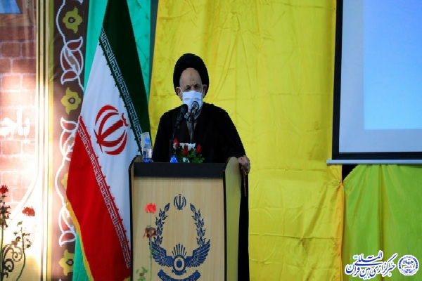 بهترین زیبایی برای انسان، گرفتن رنگ خداوندی است