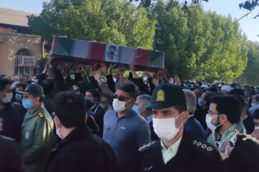 پیکر شهید مرادی&zwnj;نسب تشییع شد / قهرمانان این مملکت شهدا هستند