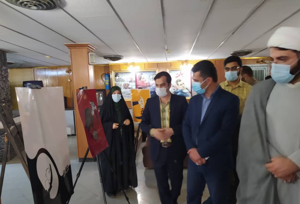 نمایشگاه گروهی پوستر هنرمندان انقلابی خوزستان افتتاح شد