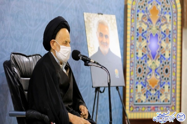 نقش علماء  در بصیرت افزایی و ارائه تصویری از آینده انکارنشدنی است