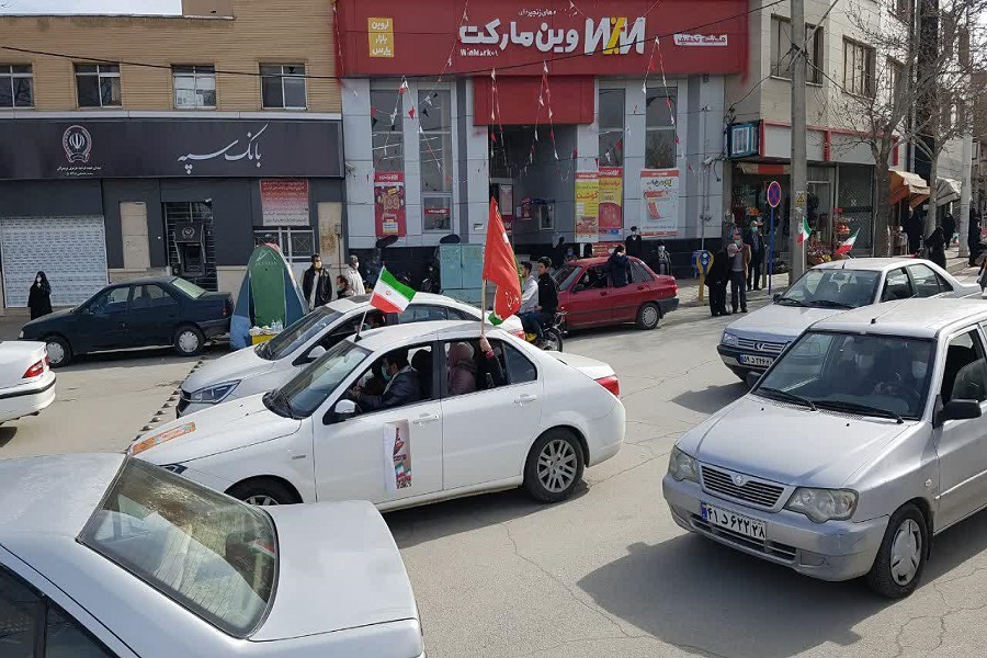 عکس | راهپیمایی موتوری و خودرویی ۲۲ بهمن در تویسرکان