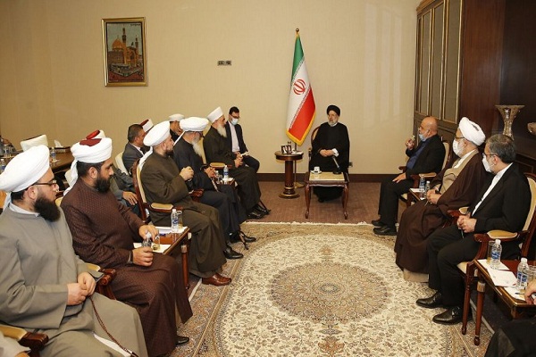 نظام جمهوری اسلامی ایران امتداد مکتب عاشورا است