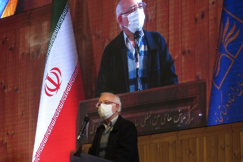آشنا: جای دلار خامه‌یار داریم / خامه‌یار: امریکا جای ایران کلنگ دانشگاه در عراق را زد