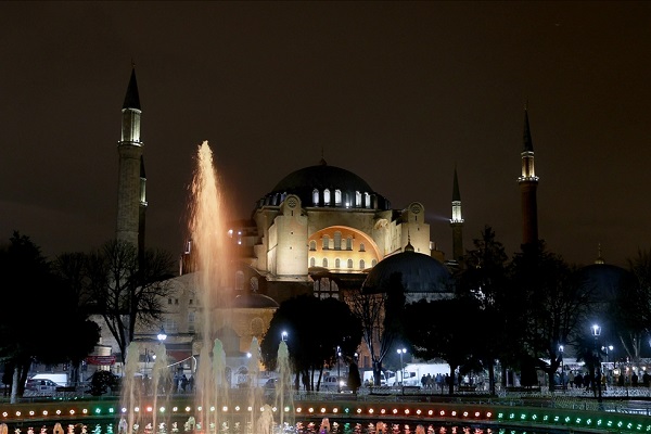 مراسم «لیلةالرغائب» در مسجد ایاصوفیه استانبول برگزار شد