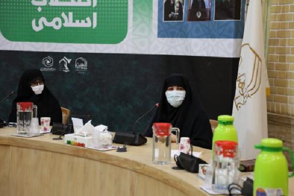 لزوم توجه به بحران مفهومی &laquo;زن تراز انقلاب اسلامی&raquo;/ ابعاد مختلف زن تراز انقلاب اسلامی