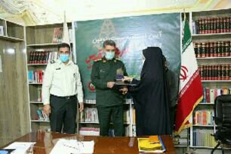 کهگیلویه&zwnj;وبویراحمد رتبه برتر کنگره ملی شعر دفاع مقدس را کسب کرد