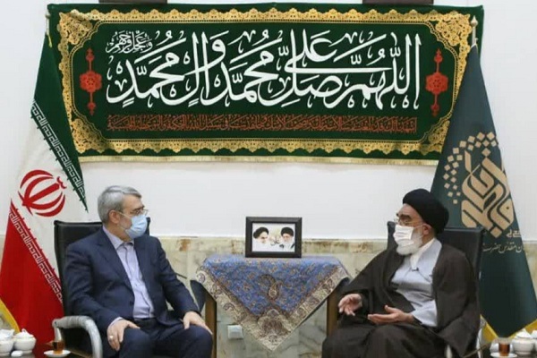 ایستادگی مقتدرانه در برابر دشمنان موجب عزت و سربلندی می&zwnj;شود