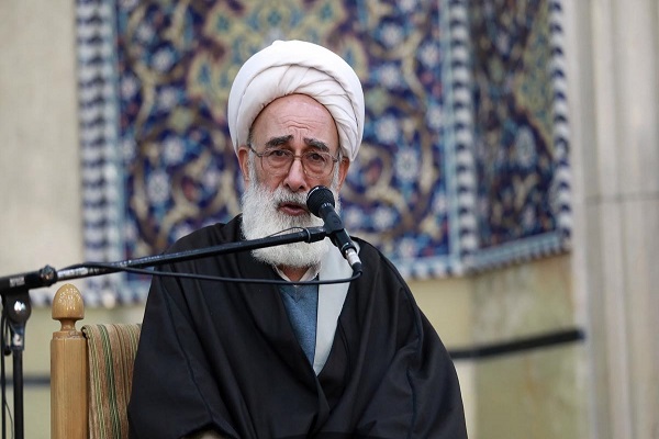 امام حسین(ع) یک عابد حقیقی به درگاه الهی بود