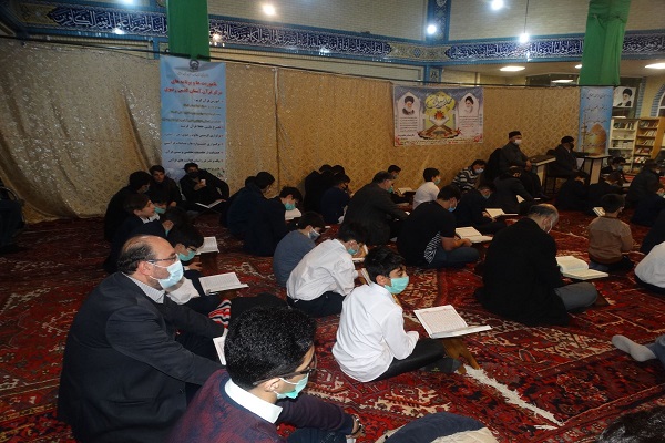 تدبر در آیات آسمانی از مهمترین اهداف محفل قرآنی رضوی است