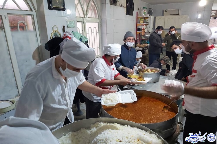 توزیع 700 پرس غذای نذری بین محرومان بجنورد