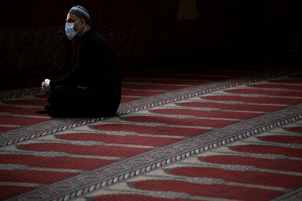 تأثیر تعطیلی مساجد جهان بر آیین‌های رمضان + عکس