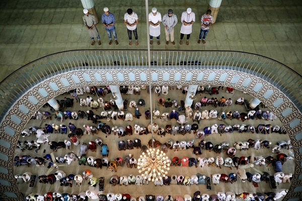 نگاهی به بزرگترین مسجد بنگلادش + فیلم