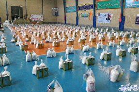 توزیع بیش از ۵ هزار بسته معیشتی بین نیازمندان کاشمر