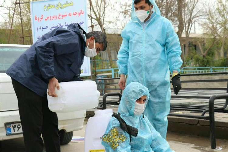 عکس| عملیات ضدعفونی آرامستان همدان از سوی گروه جهادی شهید میرزامحمد سلگی