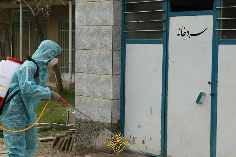 عکس| عملیات ضدعفونی آرامستان همدان از سوی گروه جهادی شهید میرزامحمد سلگی