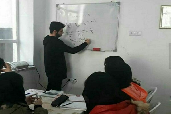 &laquo;دستانی&raquo; که یاری دهنده دانش آموزان بی بضاعت است