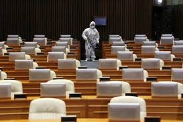 از رشد آمار قربانیان کرونا در جهان تا قرنطینه 500 کارمند ریاست جمهوری هند