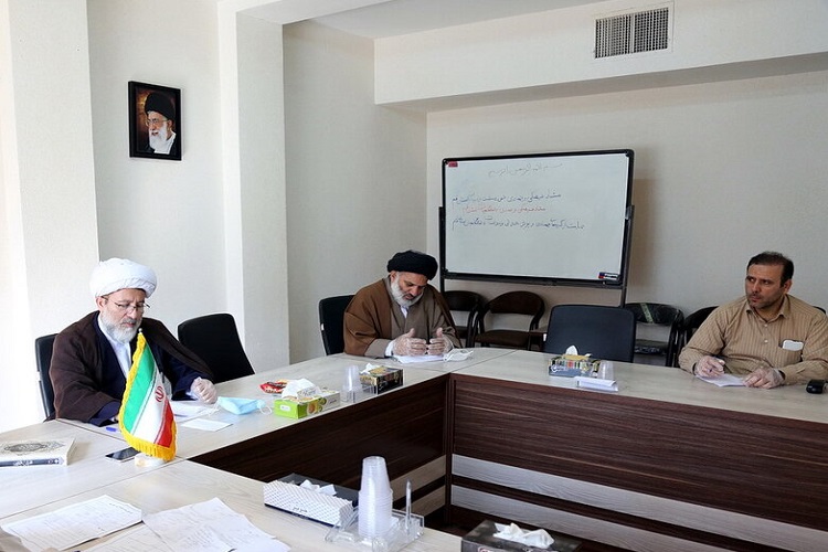 پویش همدلی و مواسات دانشگاهیان قم ایجاد شد / ایجاد ستاد فرهنگی جهادی دانشگاهیان