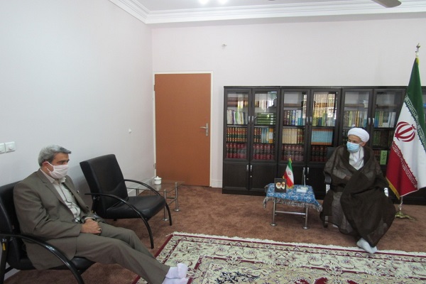 هم&zwnj;افزایی در برون رفت از فاصله طبقاتی در جامعه