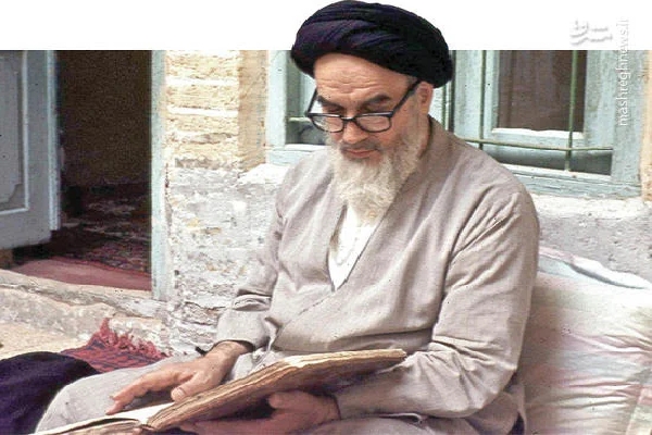 استفاده از فضای مجازی راهی موثر برای معرفی شخصیت امام خمینی(ره)