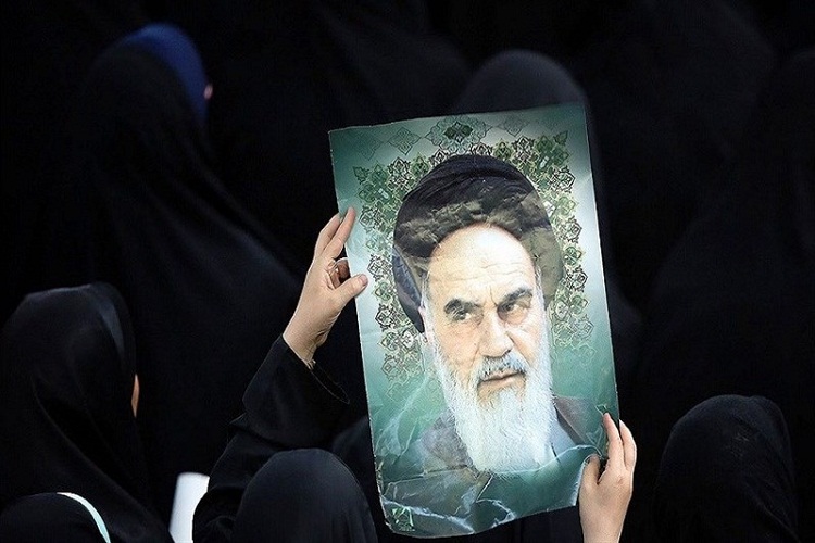 اندیشه&zwnj;های امام راحل شمع راه ملت ایران در گام دوم انقلاب اسلامی است