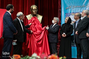آغاز مراسم یادبود پدر مدرسه&zwnj;سازی ایران / تبیین طرح بسته &laquo;آجر به آجر&raquo;