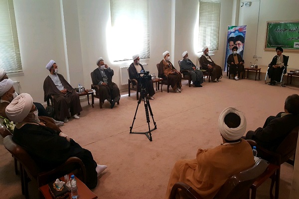 ائمه جمعه منویات مقام معظم رهبری را تبیین کنند