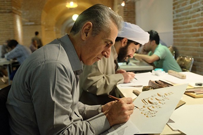 کارگاه خوشنویسی «نغمه عشق» در تبریز برگزار می‌شود