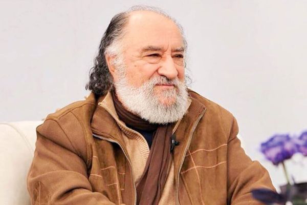 داریوش ارجمند در «رادیو فتح» از آزادی خرمشهر میگوید