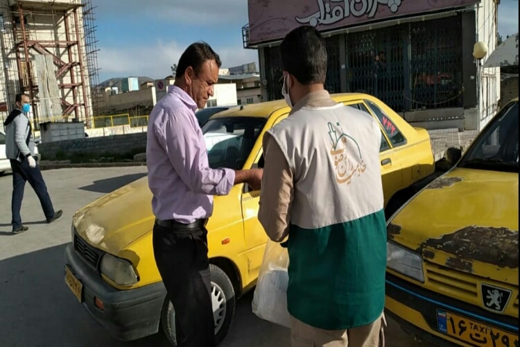 اجرای طرح کمک&zwnj;مومنانه به رانندگان تاکسی در همدان