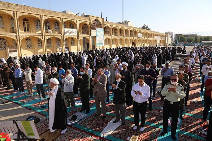 نماز عید فطر در یزد اقامه شد