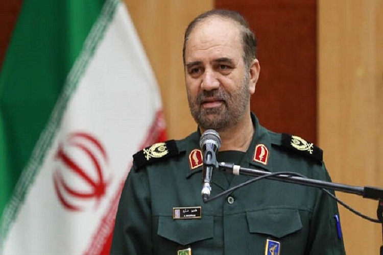 خادمان شهدا در پشتیبانی از مدافعان سلامت اقتدار بسیج را نشان دادند