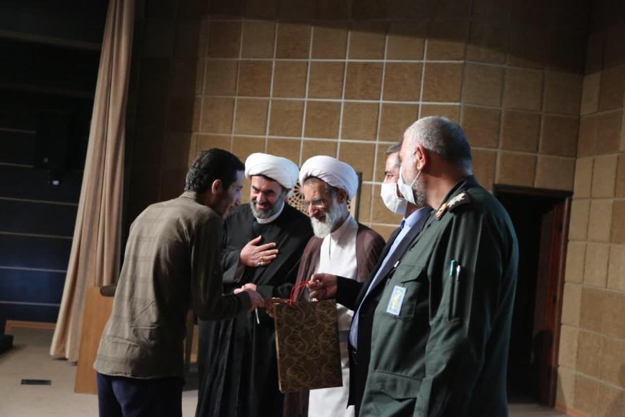 عکس | تقدیر از فعالان عرصه تبلیغ در چهارمحال‌وبختیاری