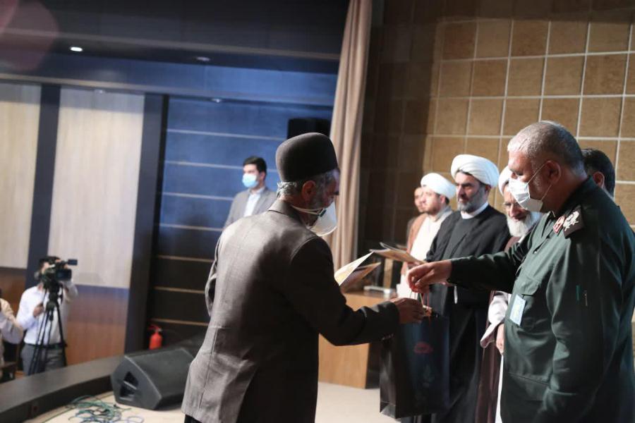 عکس | تقدیر از فعالان عرصه تبلیغ در چهارمحال‌وبختیاری