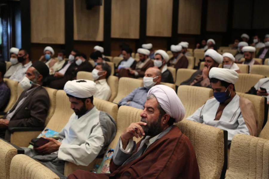 عکس | تقدیر از فعالان عرصه تبلیغ در چهارمحال‌وبختیاری