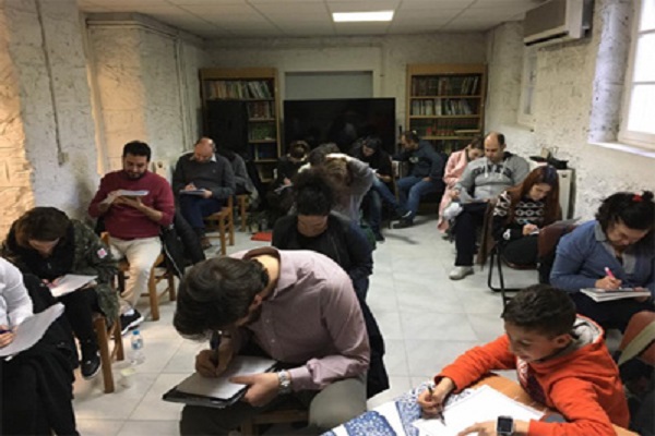 آزمون پایان دوره آموزش زبان فارسی در یونان برگزار شد