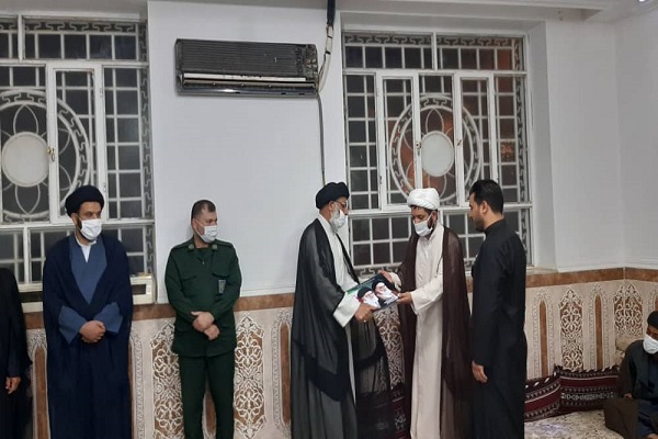دو تن از مروجان فرهنگ قرآن در شهر بستان تجلیل شدند