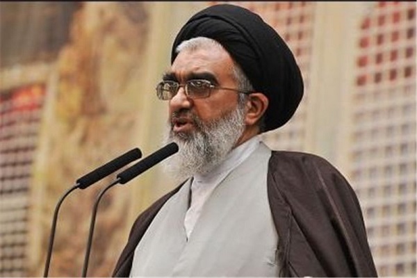 کاشت درخت و جمع کردن زباله در مقابل مجازات کاشت درخت و جمع کردن زباله در مقابل مجازات