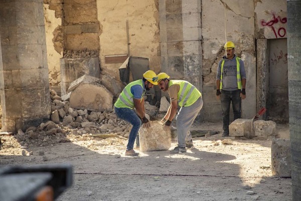 ادامه کار بازسازی مسجد جامع تاریخی موصل + عکس