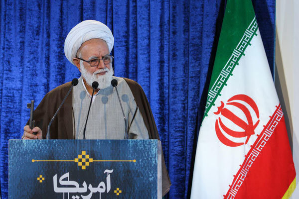 عدم رعایت فاصله اجتماعی موجب حق&zwnj;الناس می&zwnj;شود