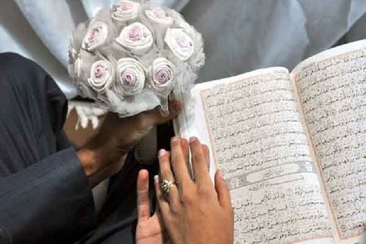 ترغیب جوانان به ازدواج ساده از سوی کرونا ویروس