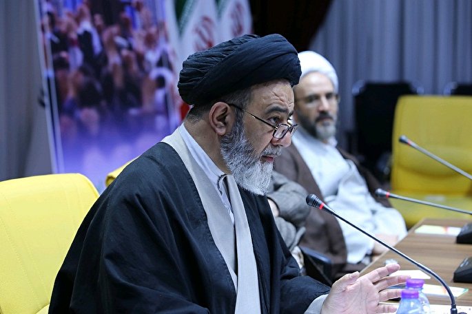 استقامت آزادگان موجب ارتقای عزت نظام اسلامی شد