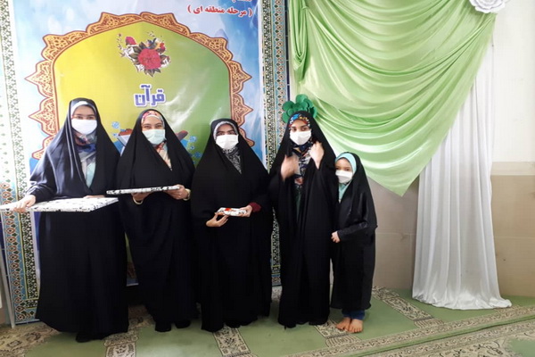 تجلیل از حافظان کل قرآن کریم در ساری