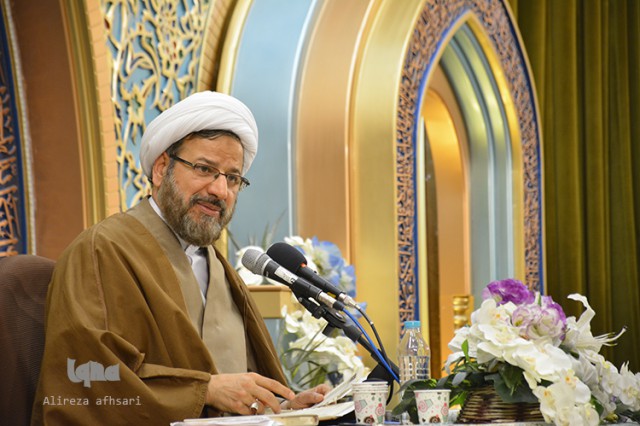 تلاش کنیم عزاداری‌ها مجازی نشود / جامعه پزشکی به پروتکلی برای برگزاری جلسات محرم برسند
